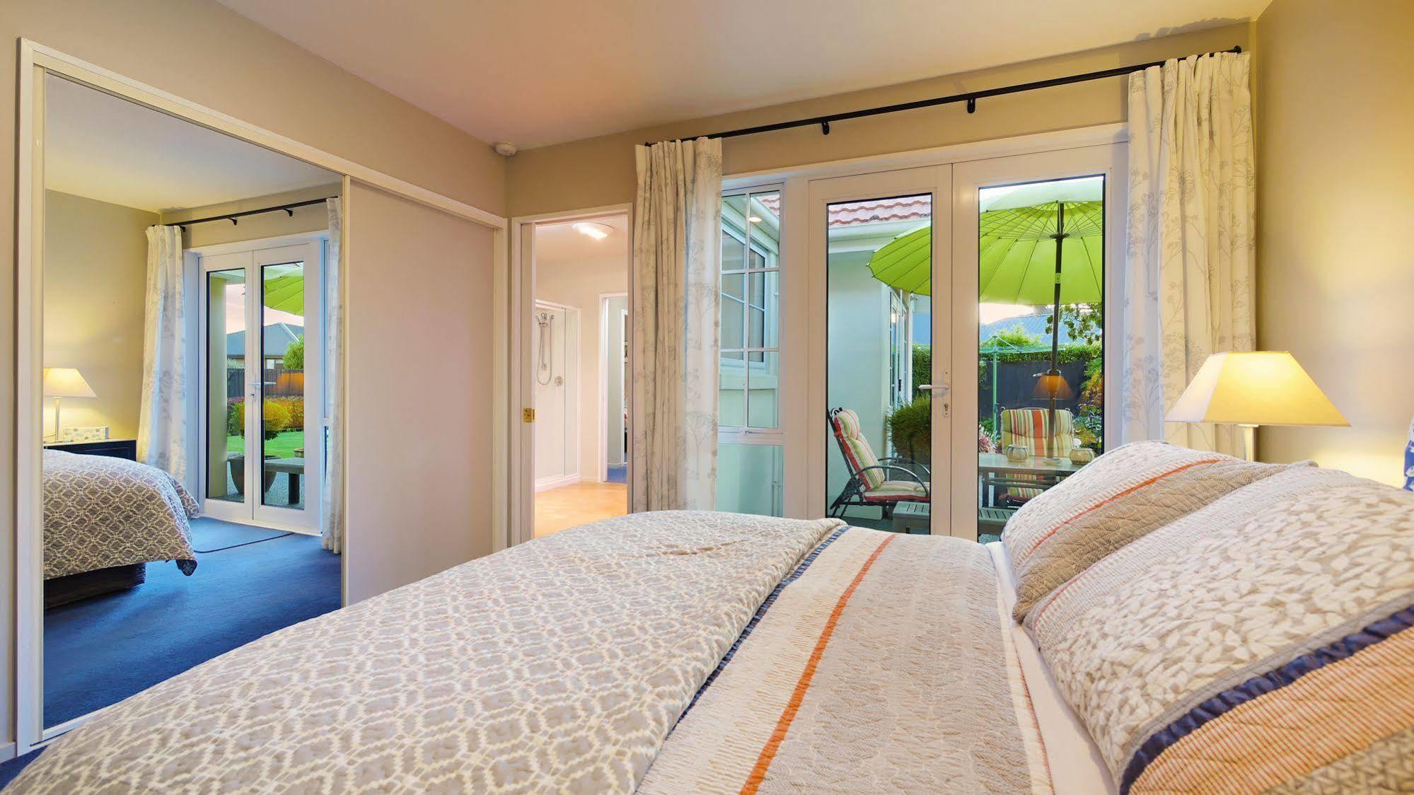 Olive House Bed And Breakfast Christchurch Exteriör bild