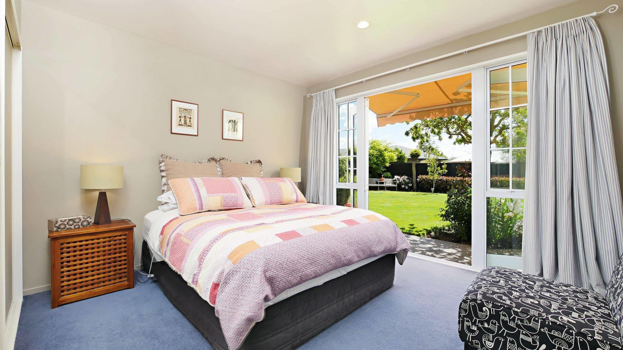 Olive House Bed And Breakfast Christchurch Exteriör bild