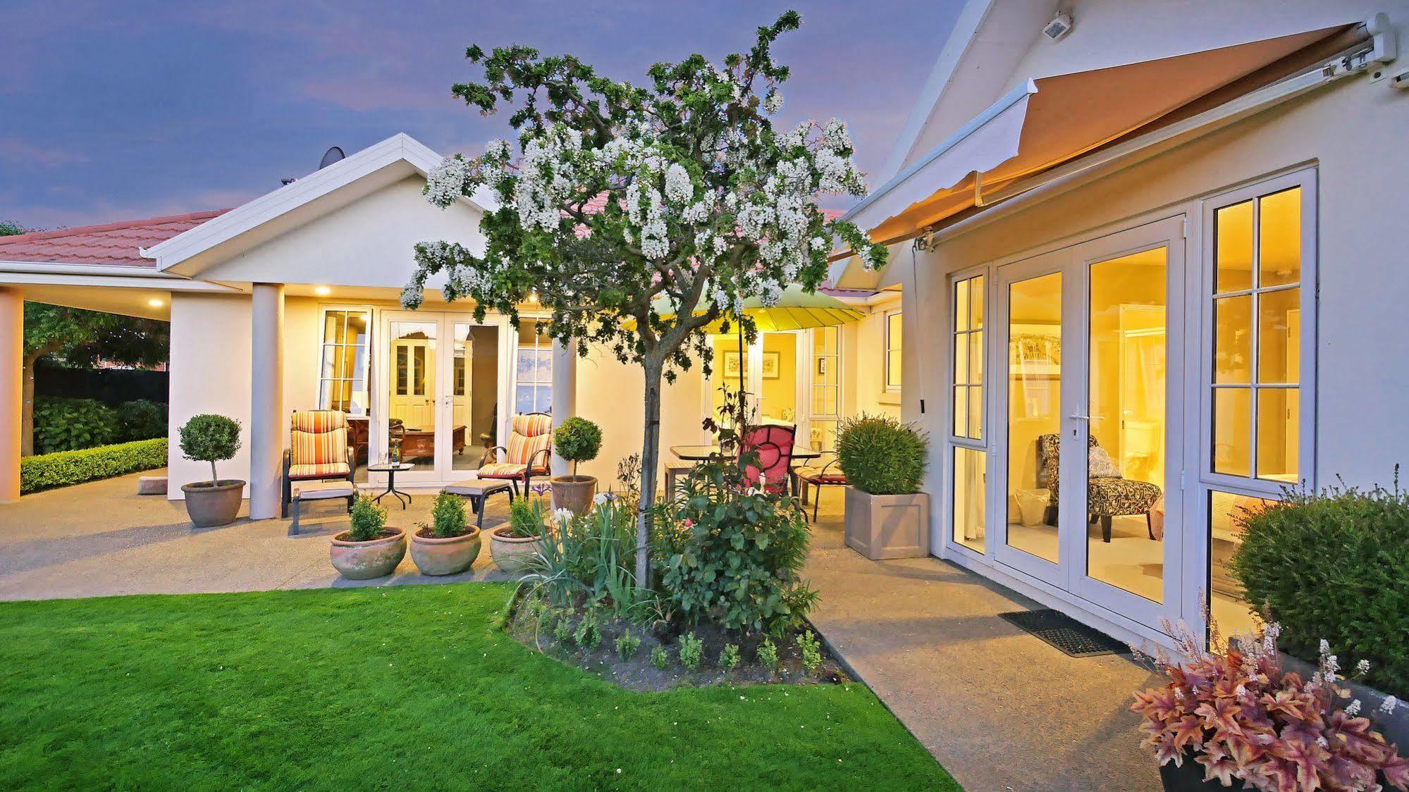 Olive House Bed And Breakfast Christchurch Exteriör bild